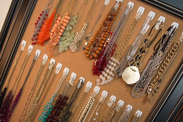 ideias-para-organizar-usando-ganchos-adesivos-5-1